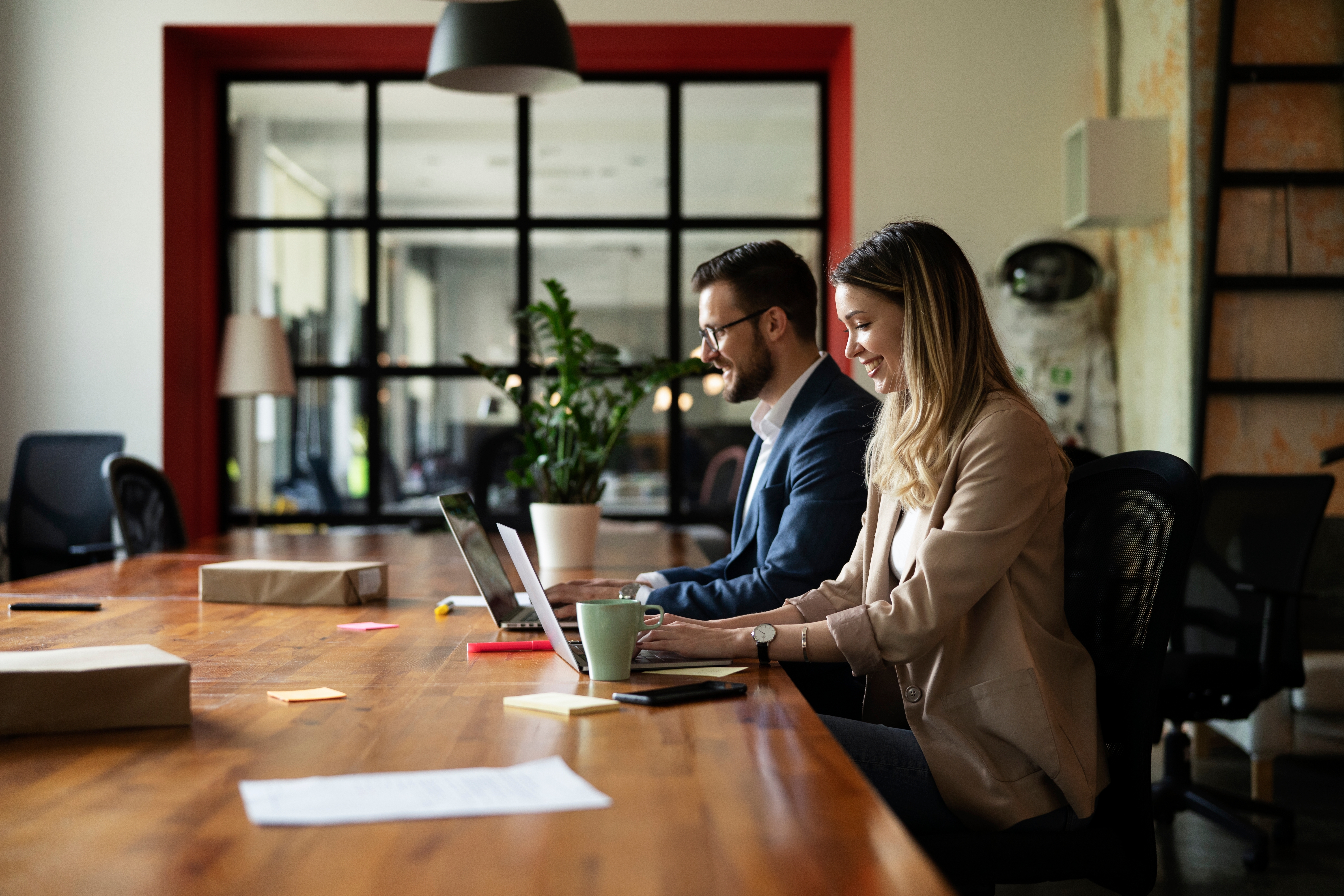 Shutterstock 2202137633