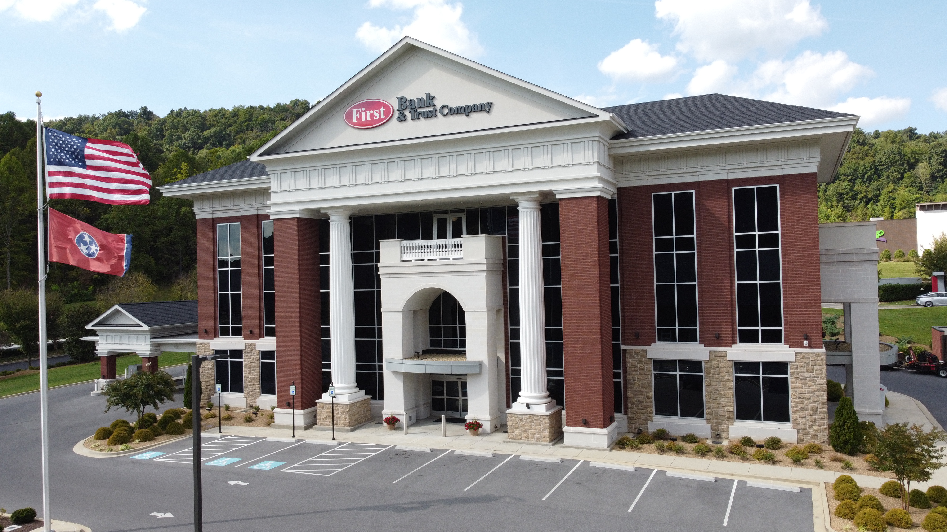 Branch 5 W. Bristol (Pinnacle)